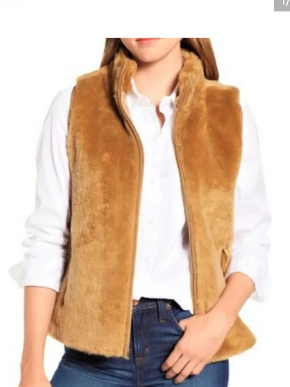 EUC J Crew Excursion Plush Fleece Teddy Vest. Size Large.